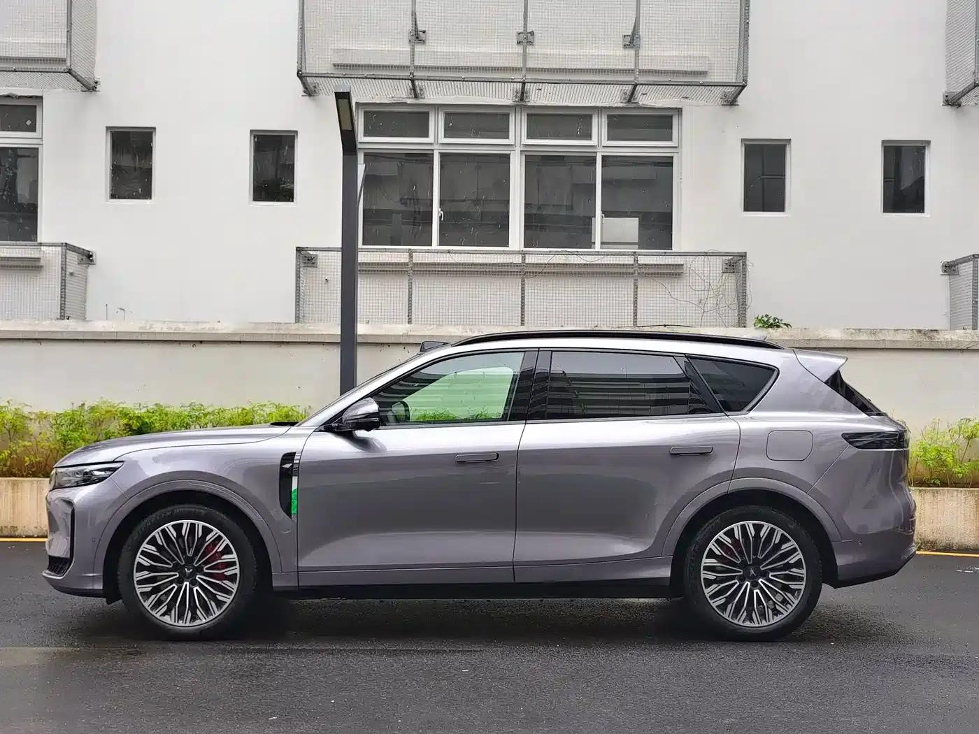 Voyah Free 2025 Free+ Rear-Wheel Drive Dry Kun Edition — миниатюра 4