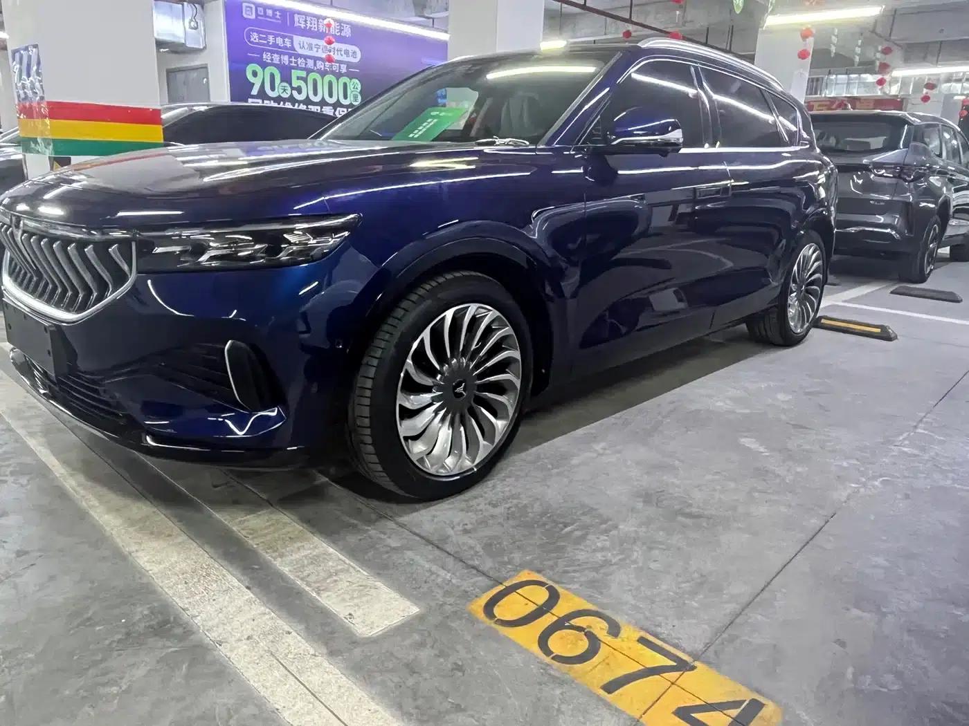 Voyah FREE 2021 AWD Standard Range Extender Exclusive Luxury Package — миниатюра 2