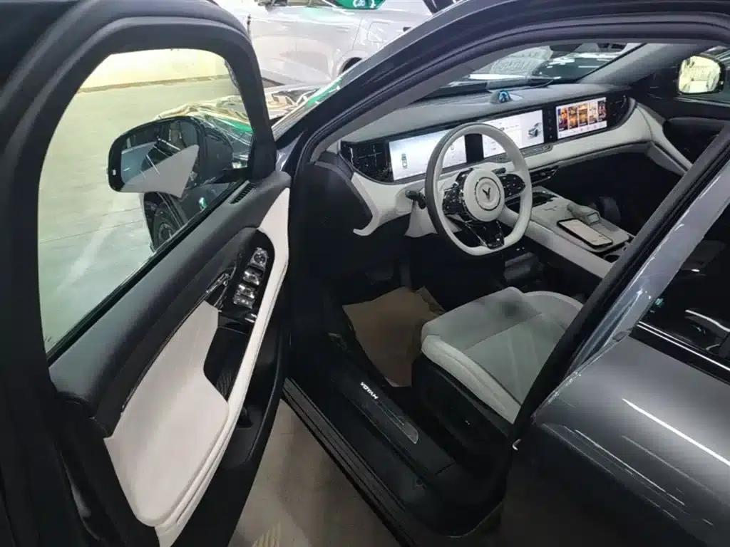 Voyah Free 2025 Model 318 318km Rear-Wheel Drive Touring Edition — миниатюра 16