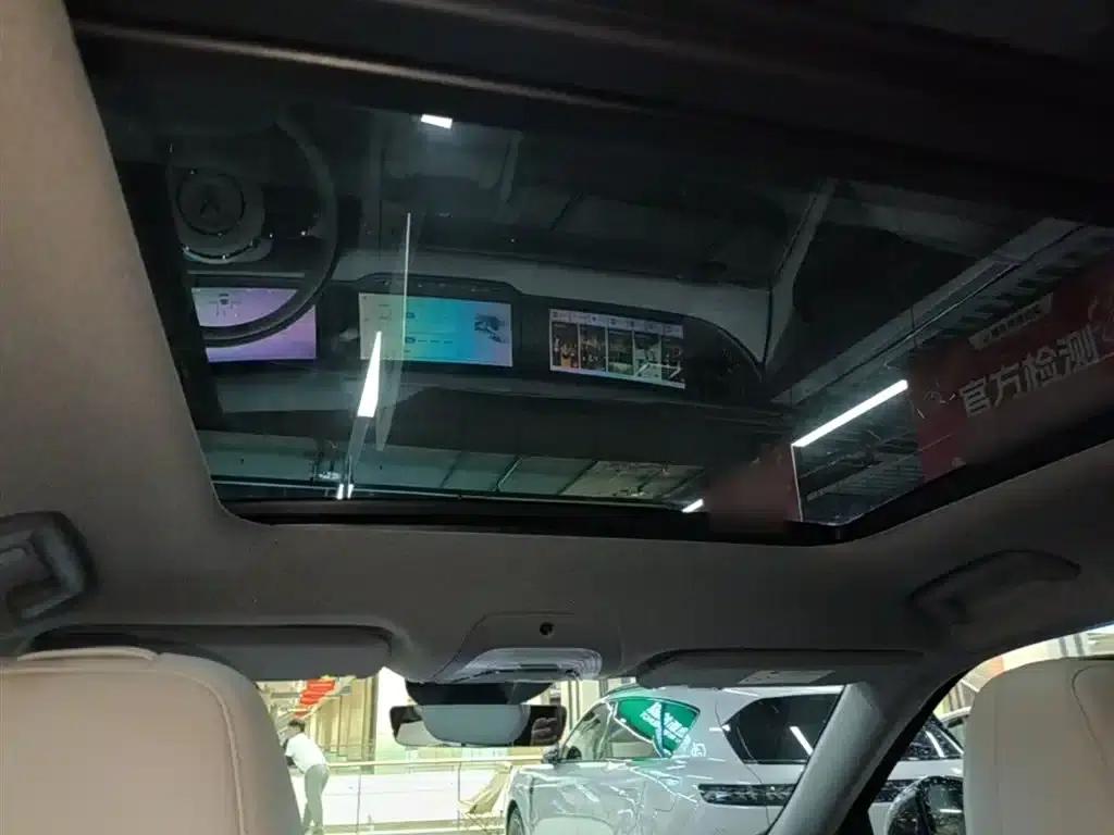 Voyah Free 2025 Model 318 318km Rear-Wheel Drive Touring Edition — миниатюра 18