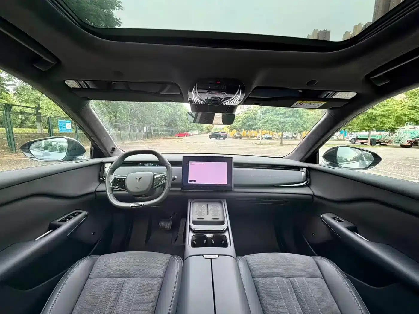 Voyah Smart Edition 2024 Model with Extended Range — миниатюра 9