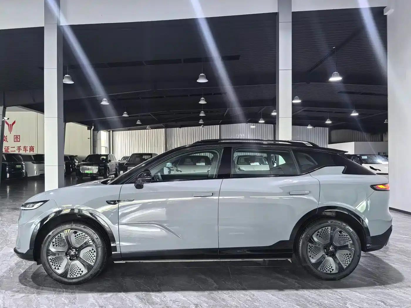 Voyah Smart Edition 2024 Model with Extended Range — миниатюра 3
