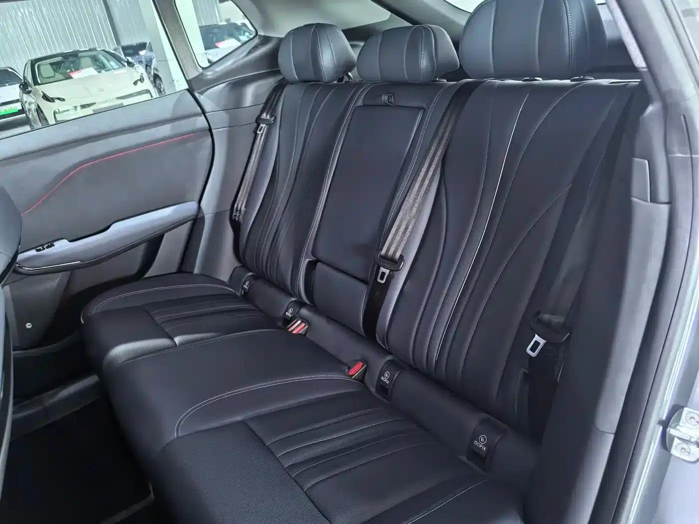 Voyah Smart Edition 2024 Model with Extended Range — миниатюра 7