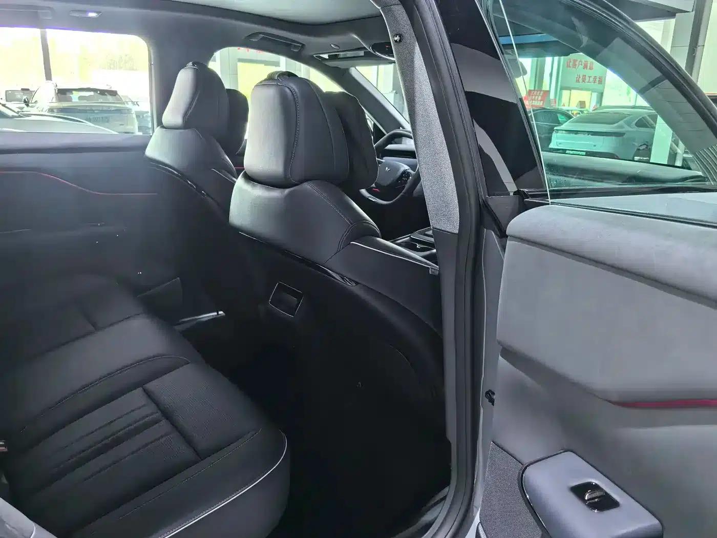 Voyah Smart Edition 2024 Model with Extended Range — миниатюра 9