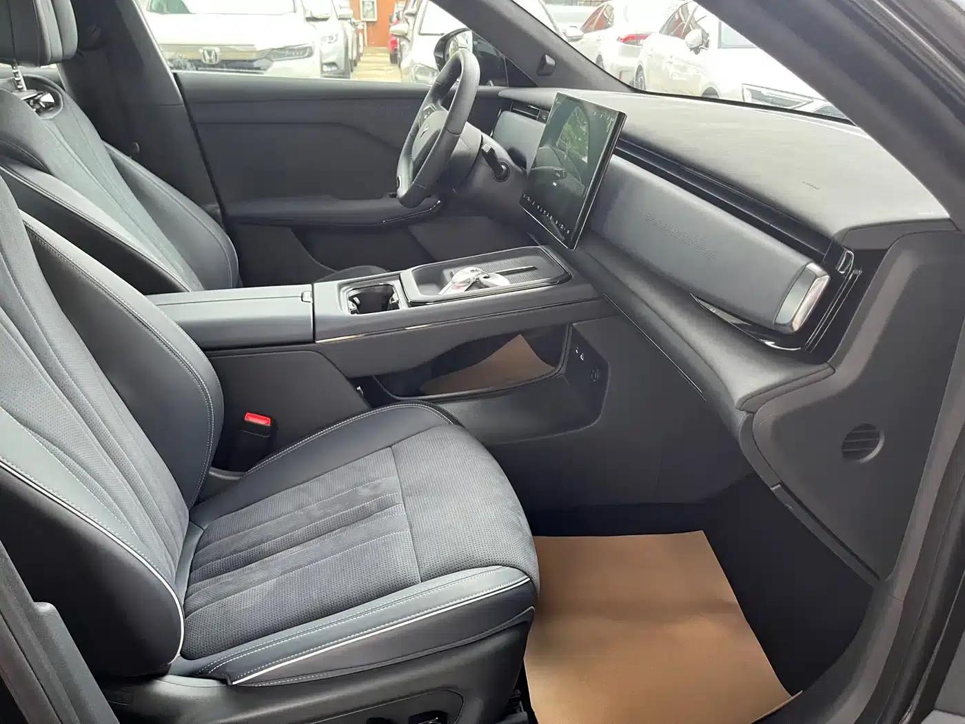 Voyah 2024 Global Edition (4WD) — миниатюра 6