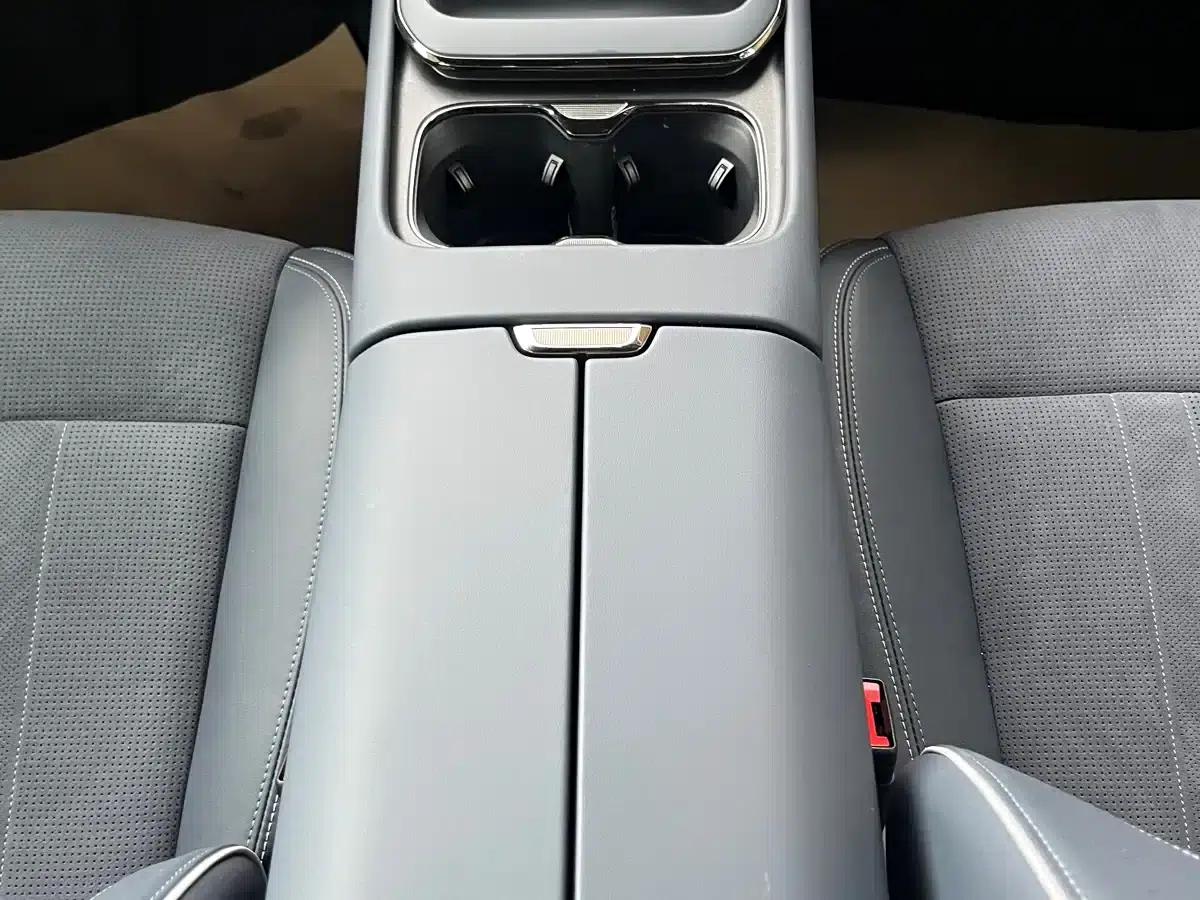 Voyah 2024 Global Edition (4WD) — миниатюра 10