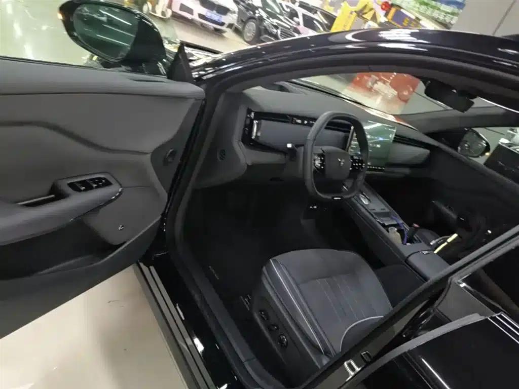Voyah 2024 Global Edition (4WD) — миниатюра 16