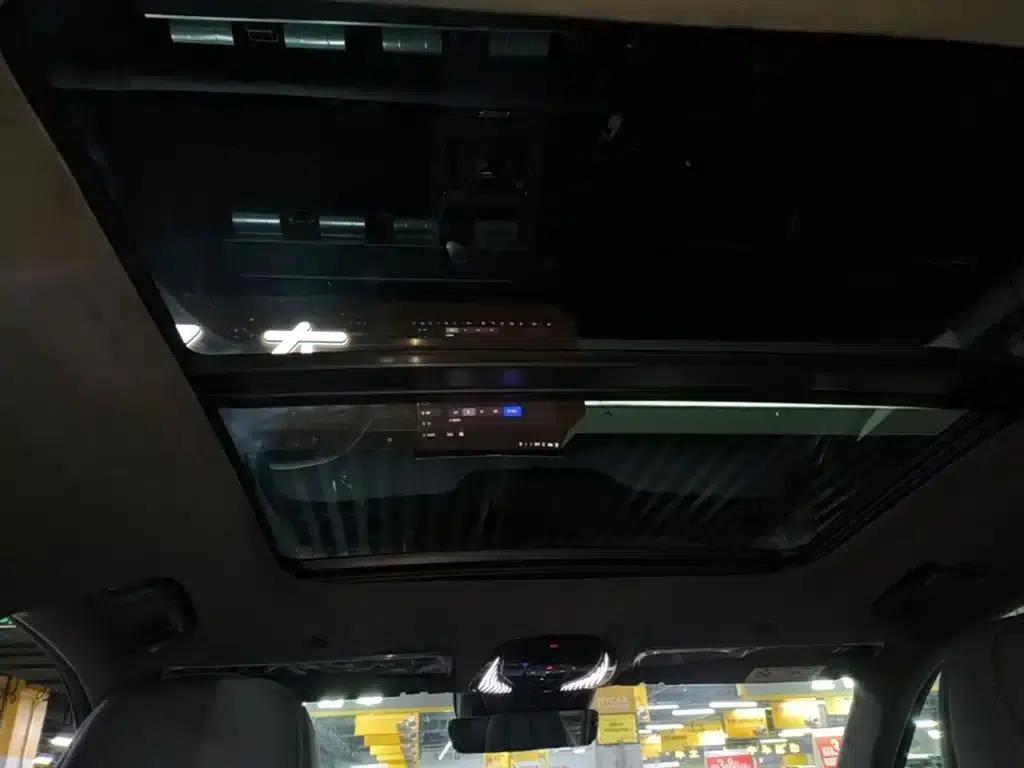Voyah 2024 Global Edition (4WD) — миниатюра 18