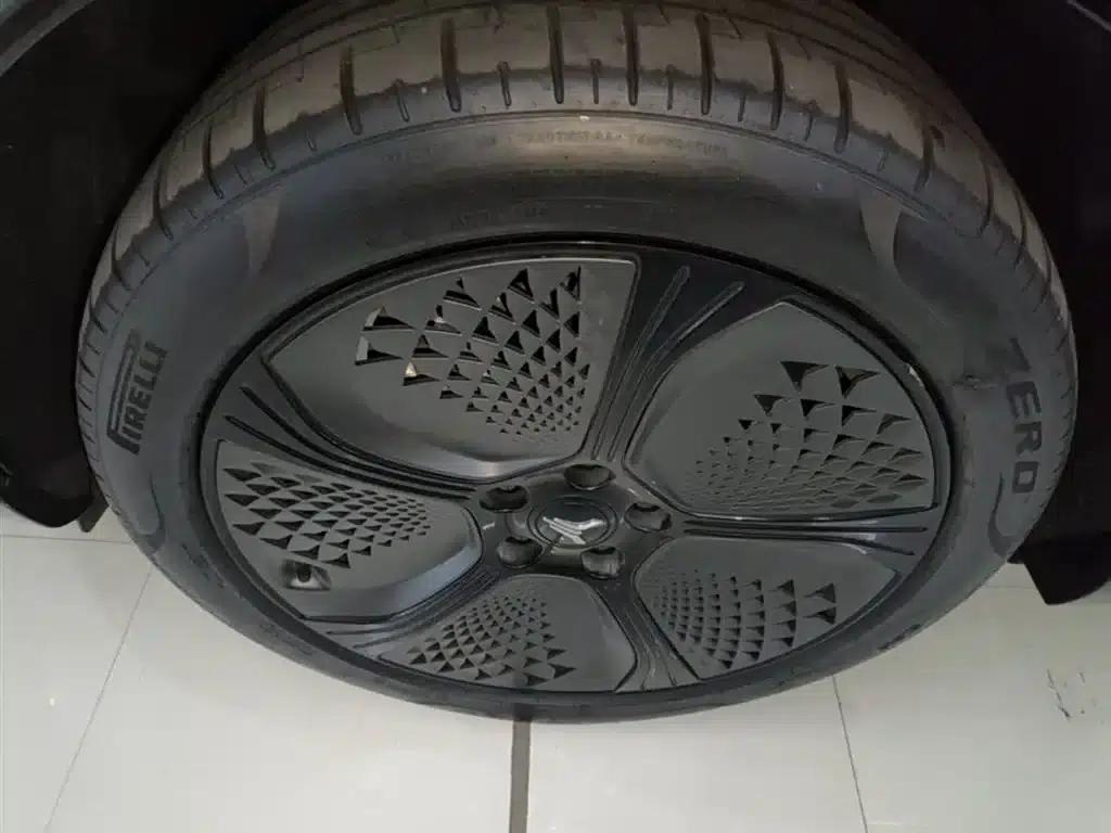 Voyah 2024 Global Edition (4WD) — миниатюра 23