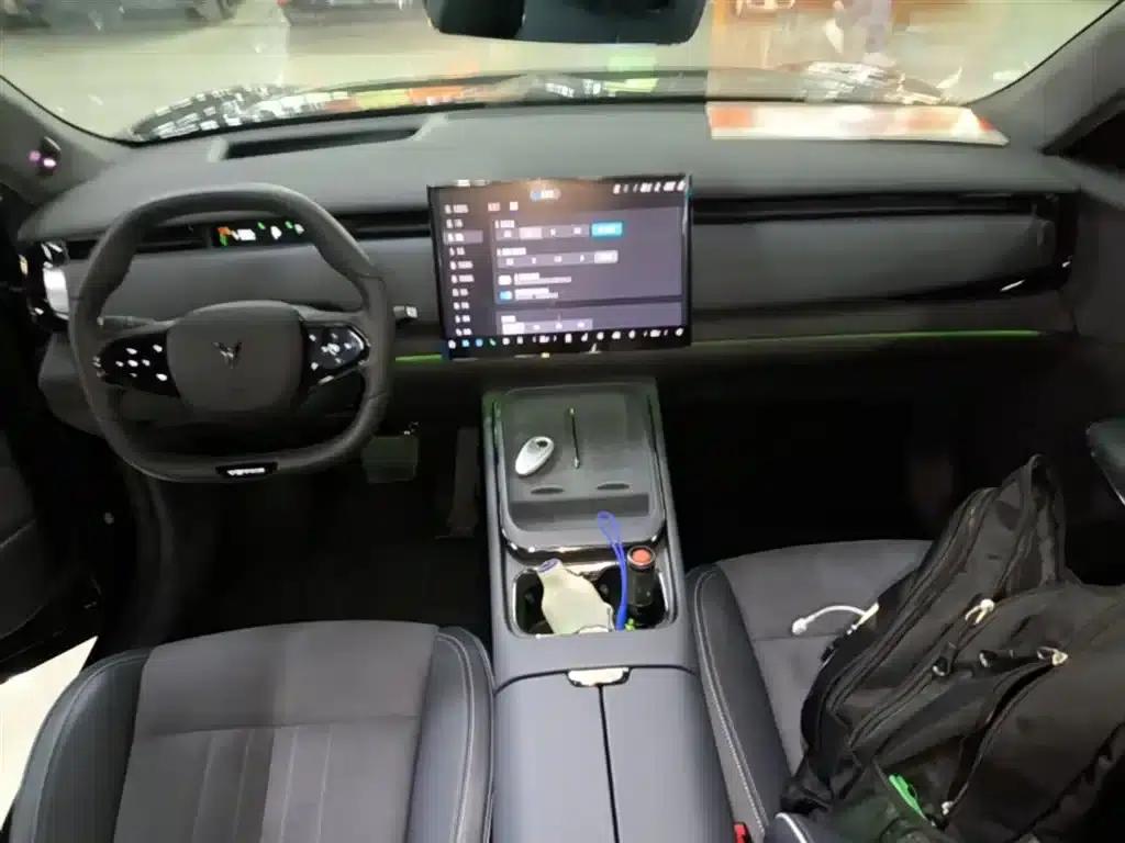 Voyah 2024 Global Edition (4WD) — миниатюра 10