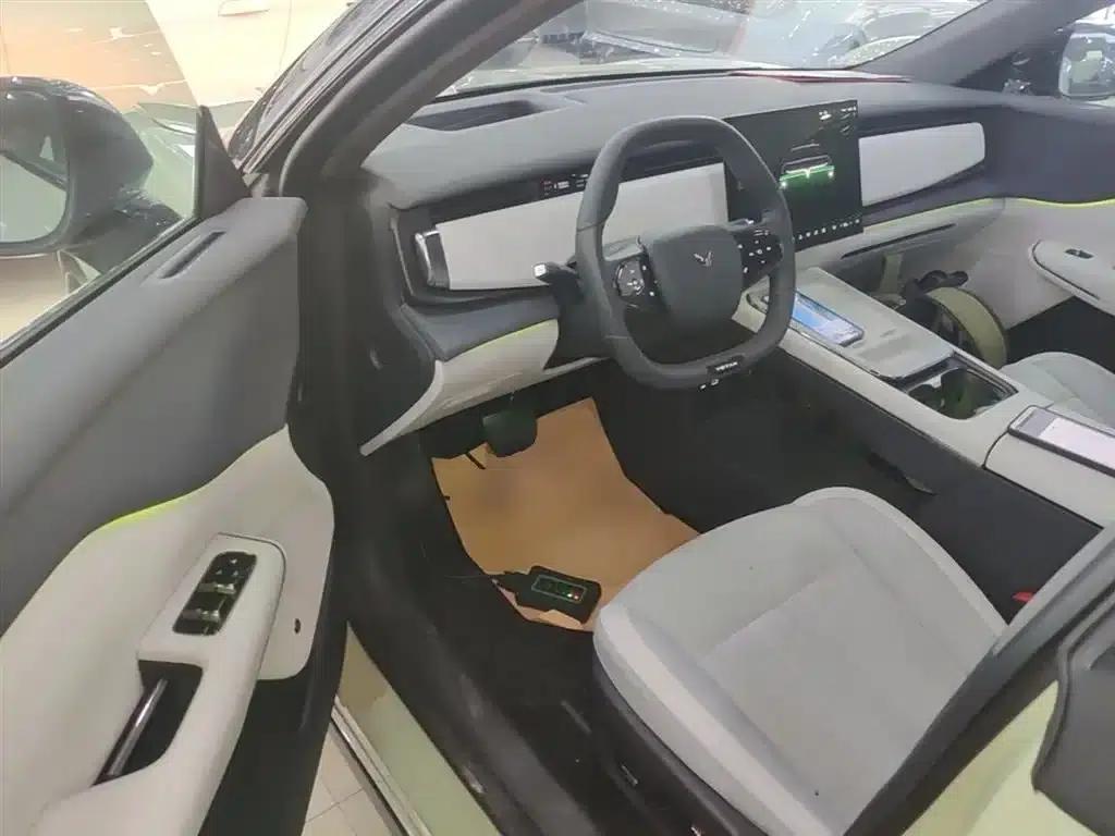 Voyah Smart Edition 2024 Model with Extended Range — миниатюра 16