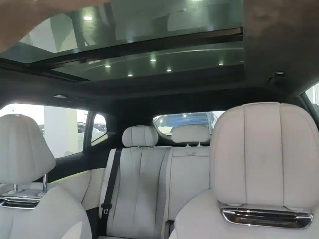 Voyah Smart Edition 2024 Model with Extended Range — миниатюра 18