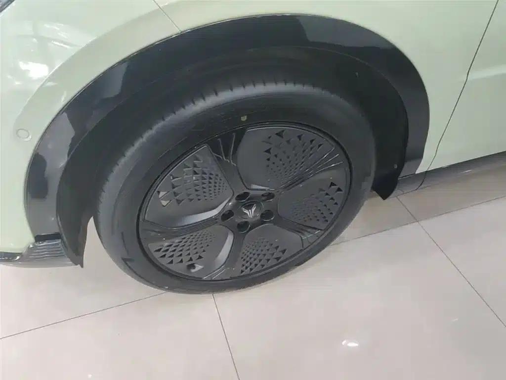Voyah Smart Edition 2024 Model with Extended Range — миниатюра 23