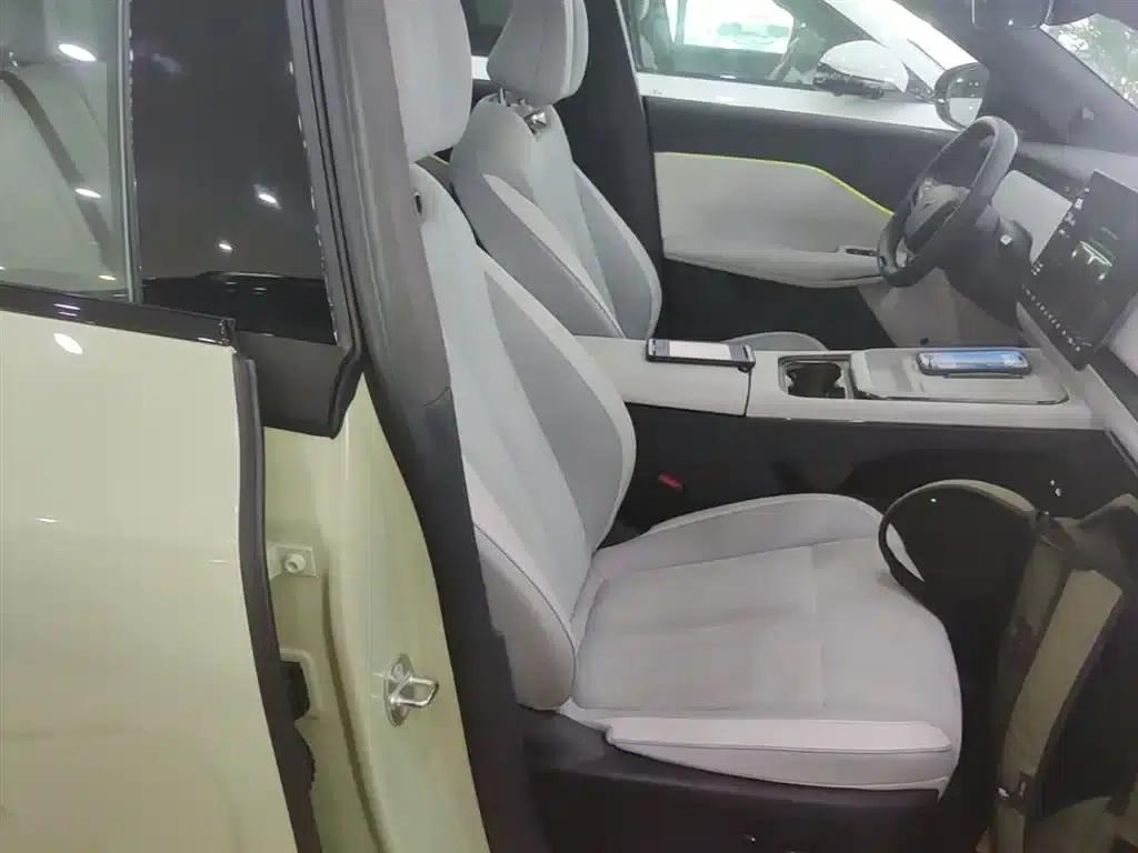Voyah Smart Edition 2024 Model with Extended Range — миниатюра 25