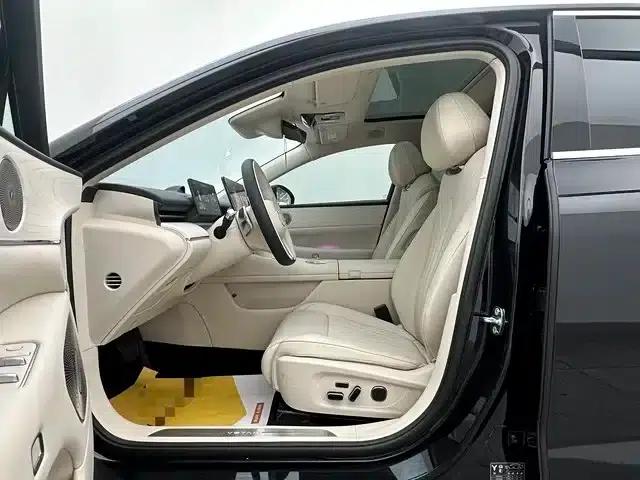 Voyah Chase Light L 2026 All-Wheel Drive Ultra — миниатюра 12