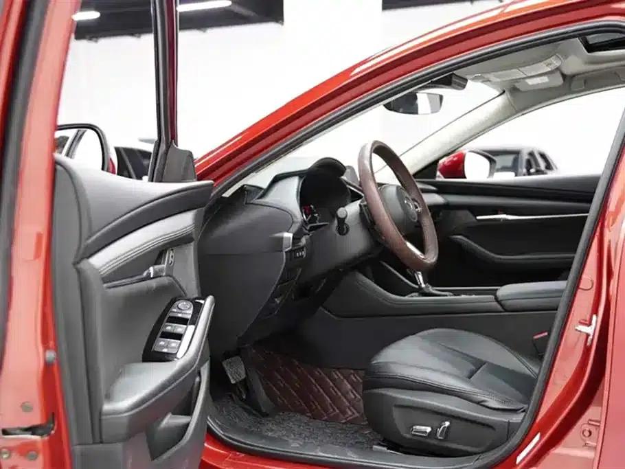 Mazda3 Axela 2021 2.0L Automatic Premium Edition — миниатюра 10