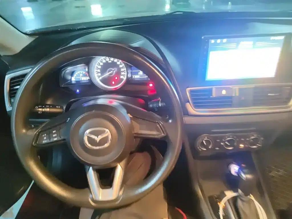 Mazda3 Axela 2017 Sedan 1.5L Automatic Comfort Model (China V Emission Standard) — миниатюра 13