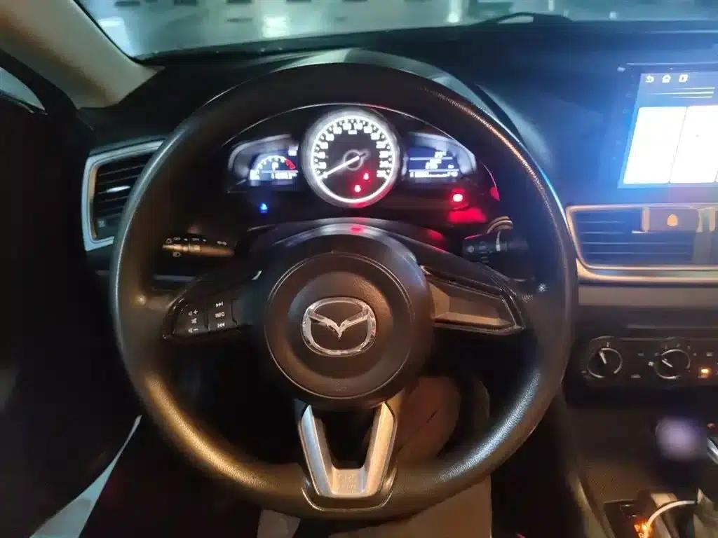 Mazda3 Axela 2017 Sedan 1.5L Automatic Comfort Model (China V Emission Standard) — миниатюра 3