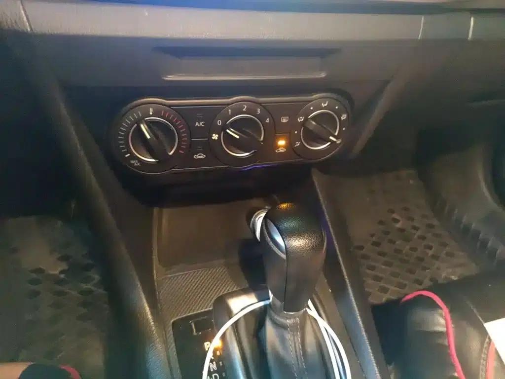Mazda3 Axela 2017 Sedan 1.5L Automatic Comfort Model (China V Emission Standard) — миниатюра 6