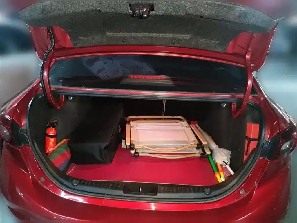 Mazda3 Axela 2017 Sedan 1.5L Automatic Comfort Model (China V Emission Standard) — миниатюра 10