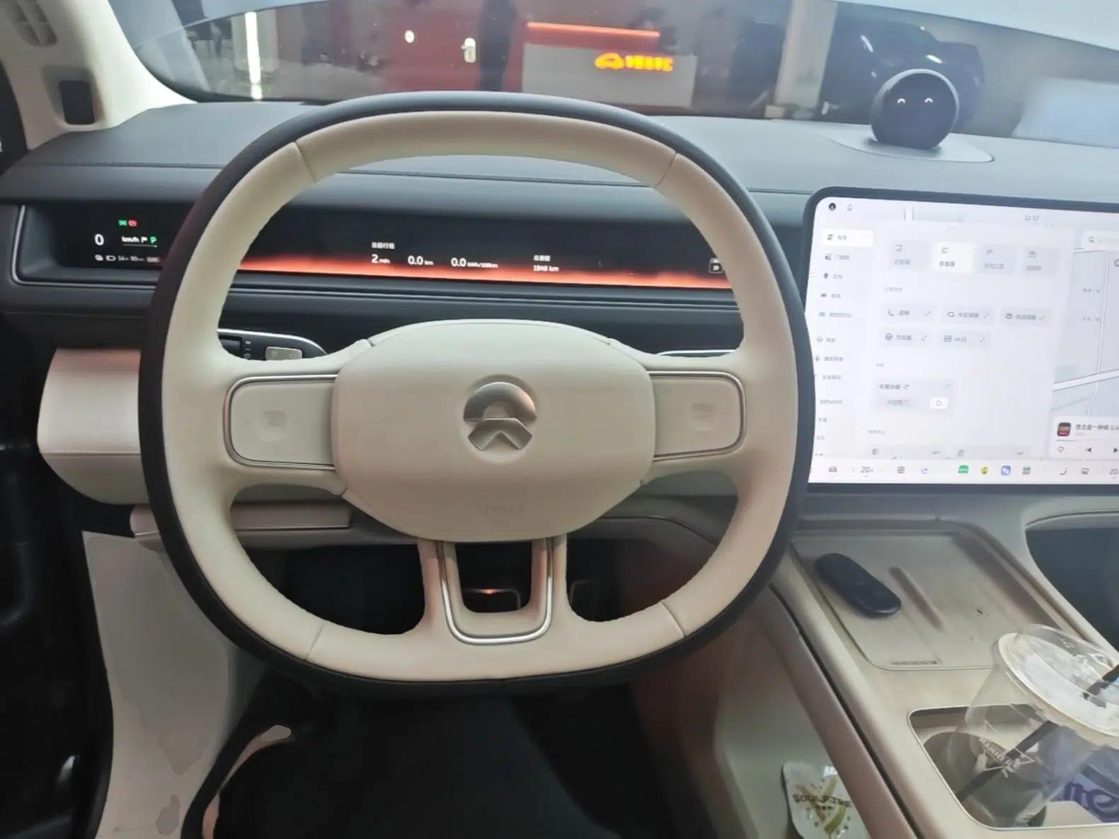 Nio ES8 2026 Model 6-seat Executive Luxury Edition — миниатюра 14