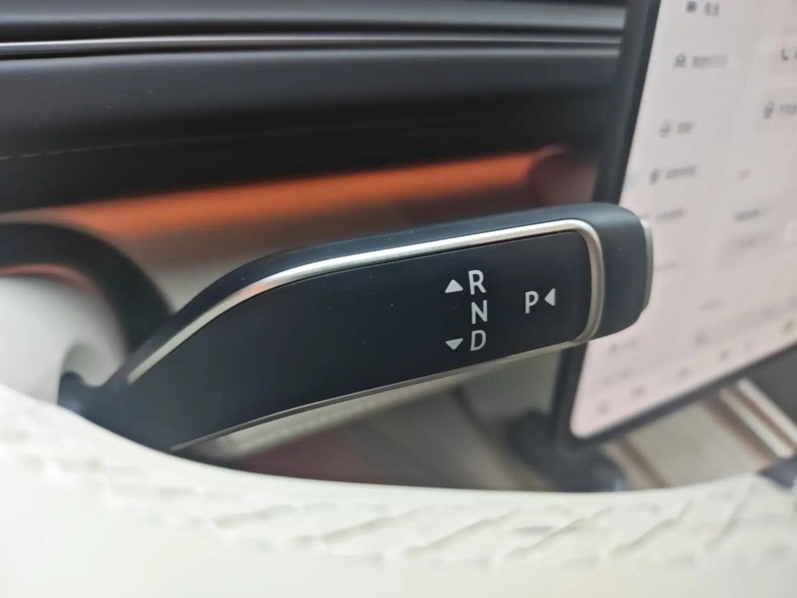 Nio ES8 2026 Model 6-seat Executive Luxury Edition — миниатюра 17
