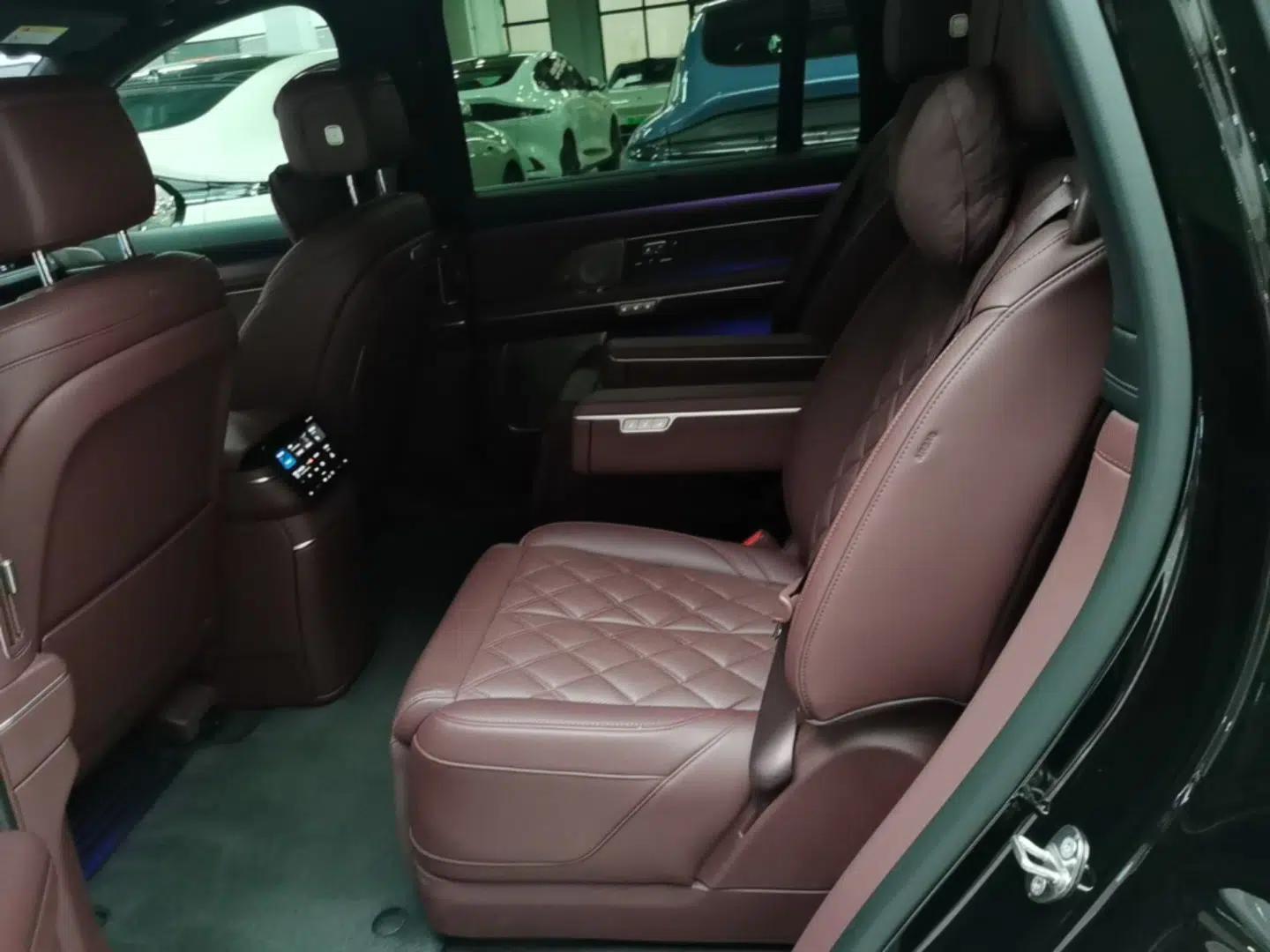 Nio ES8 2026 Model 6-seat Executive Luxury Edition — миниатюра 19