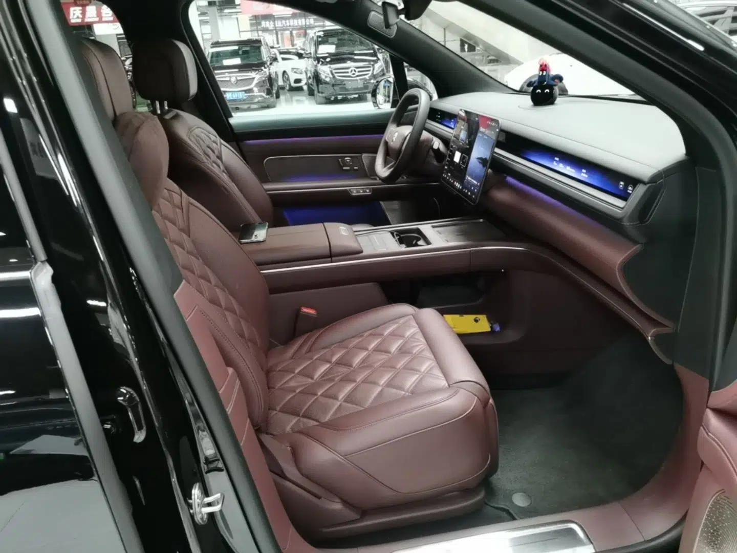 Nio ES8 2026 Model 6-seat Executive Luxury Edition — миниатюра 23