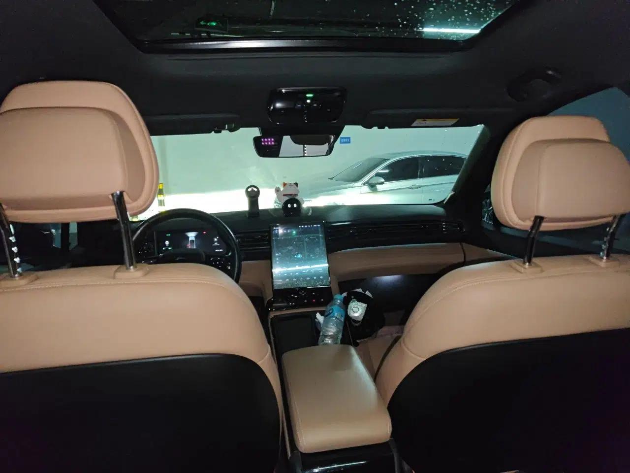 Nio ES8 2020 415 km Range 6-Seater Version — миниатюра 19