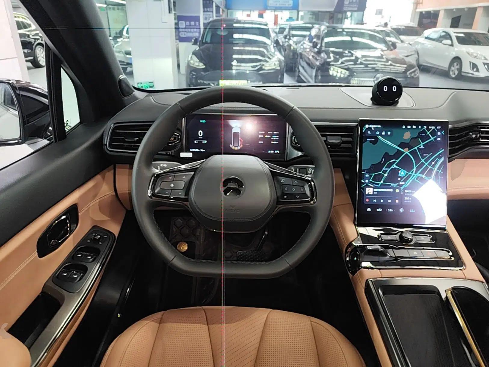Nio ES8 2022 75 kWh 7-Seater Version — миниатюра 14
