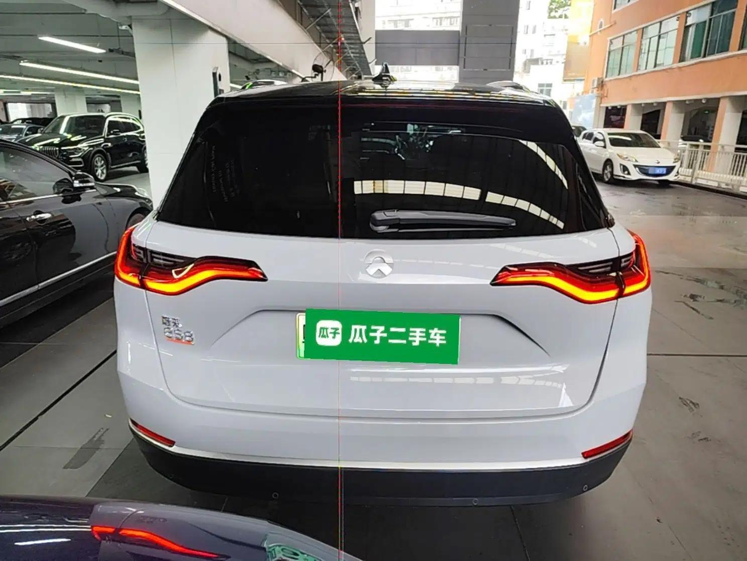 Nio ES8 2022 75 kWh 7-Seater Version — миниатюра 5