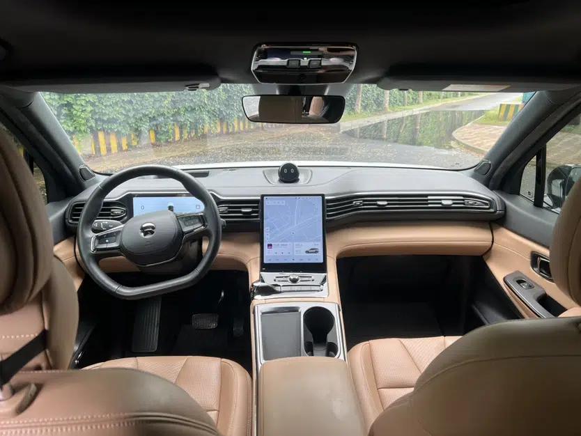 Nio ES8 2020 580 km Range Signature Edition Six-Seater Version — миниатюра 17