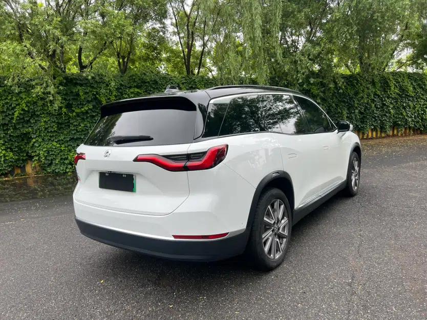 Nio ES8 2020 580 km Range Signature Edition Six-Seater Version — миниатюра 6