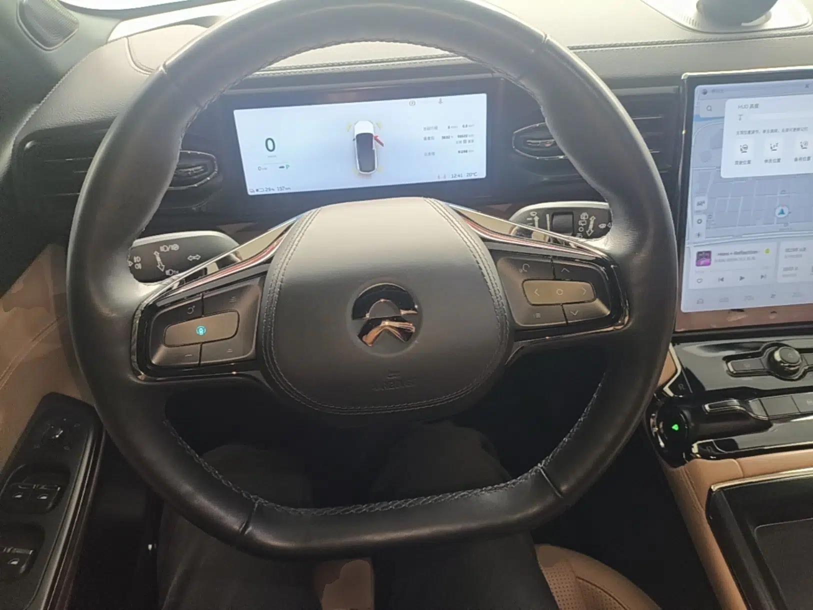 Nio ES8 2020 580 km Range Signature Edition Six-Seater Version — миниатюра 10