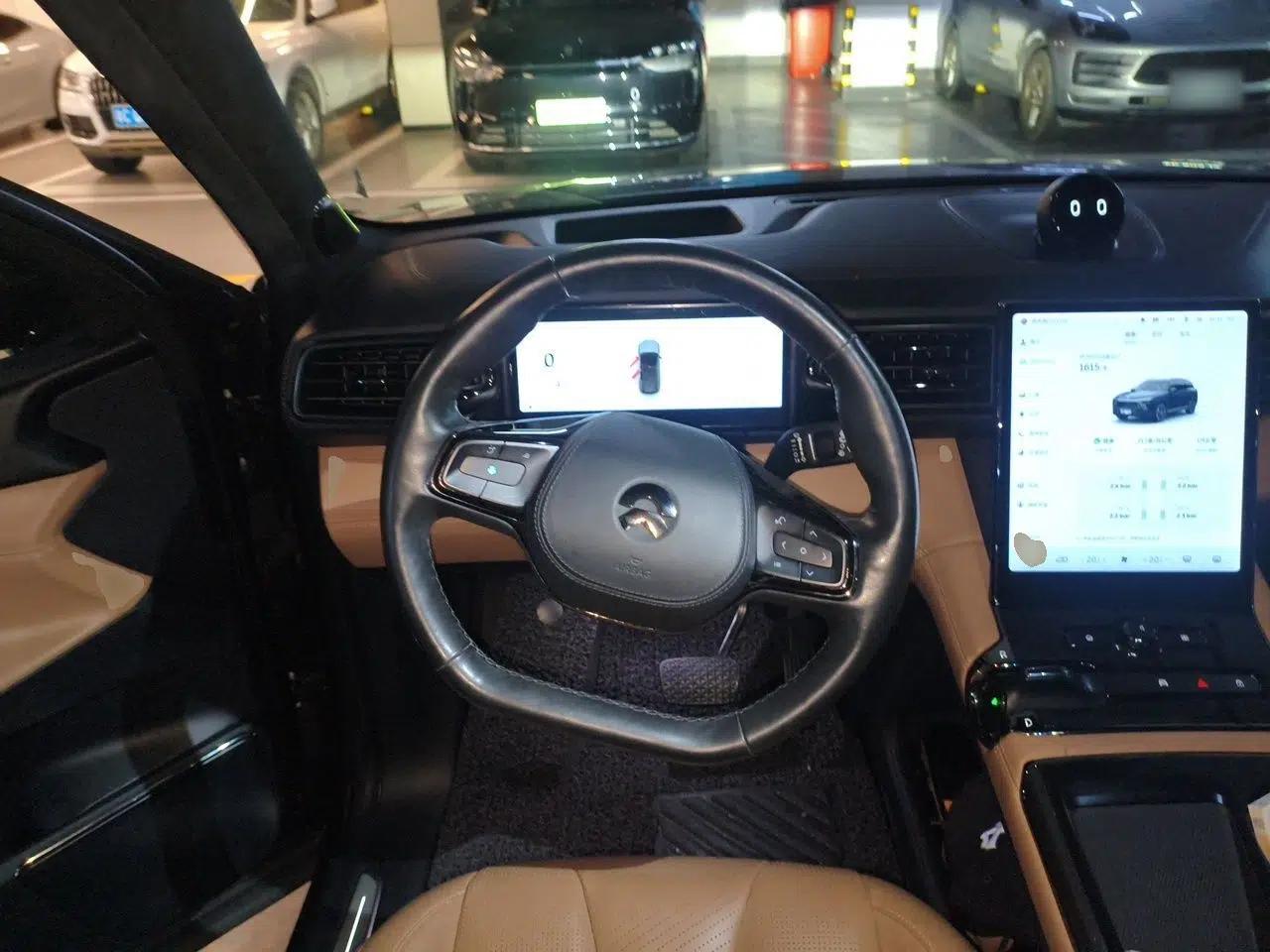 Nio ES8 2020 580 km Range Signature Edition Six-Seater Version — миниатюра 11