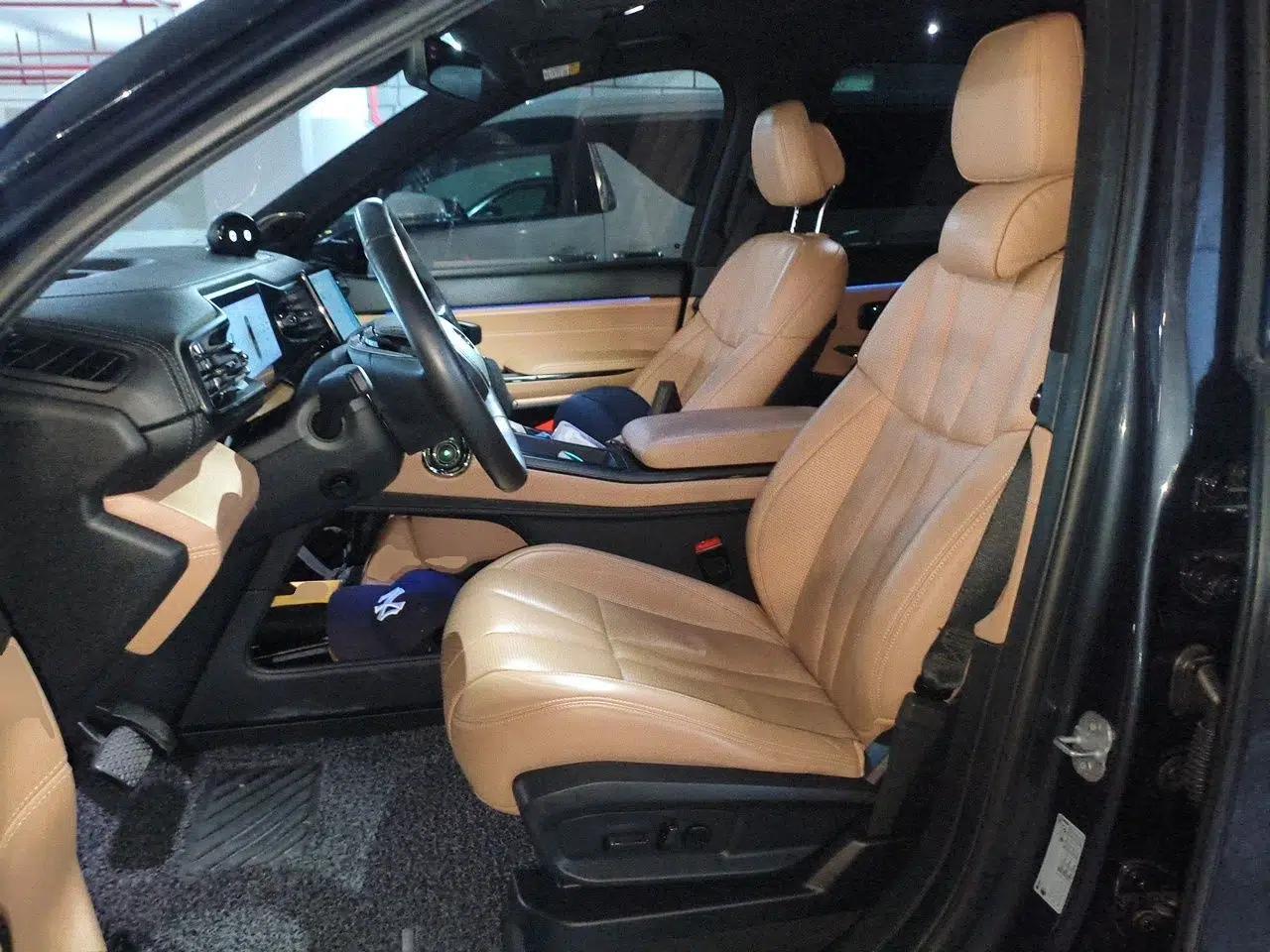 Nio ES8 2020 580 km Range Signature Edition Six-Seater Version — миниатюра 16