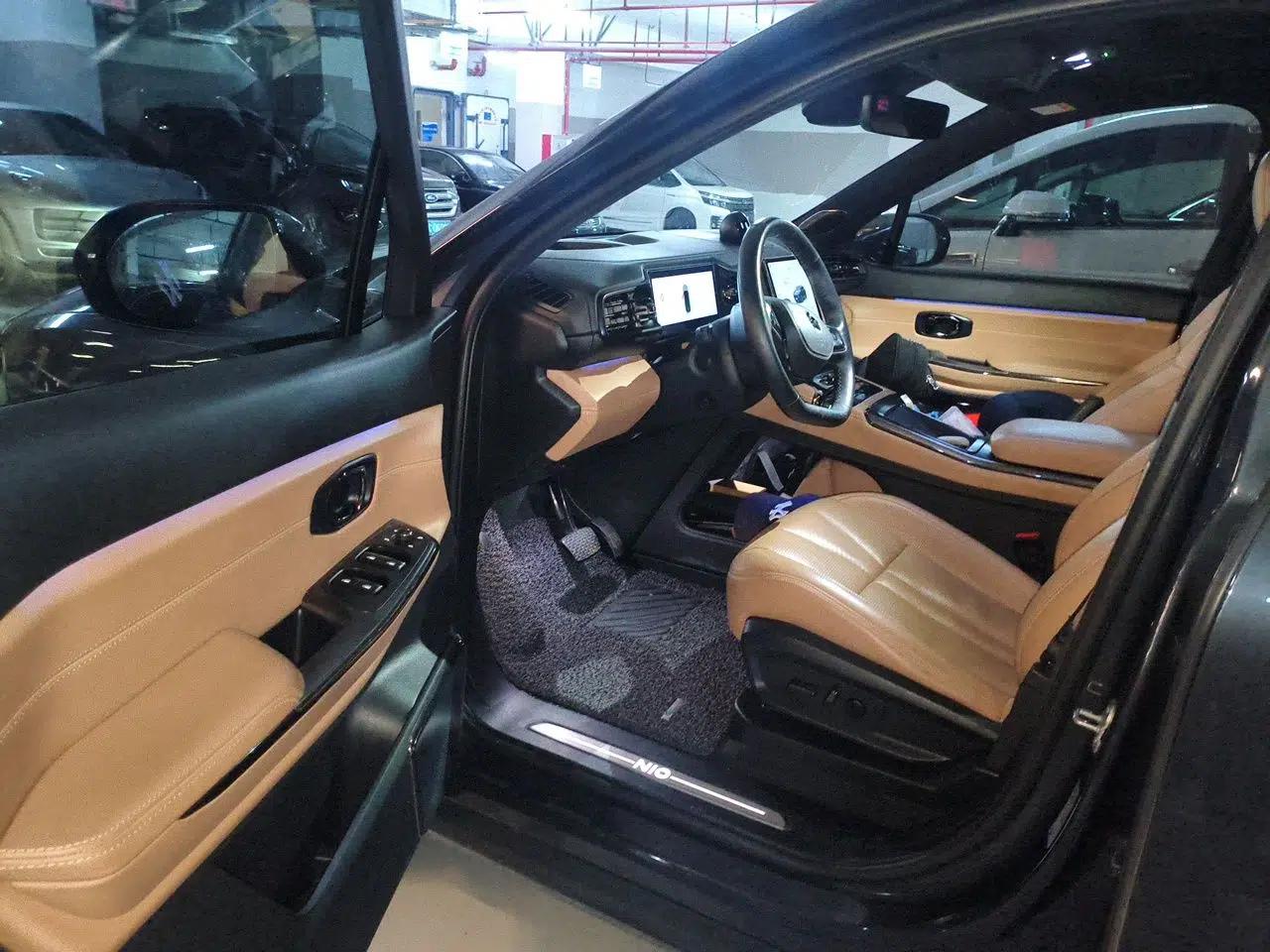 Nio ES8 2020 580 km Range Signature Edition Six-Seater Version — миниатюра 17