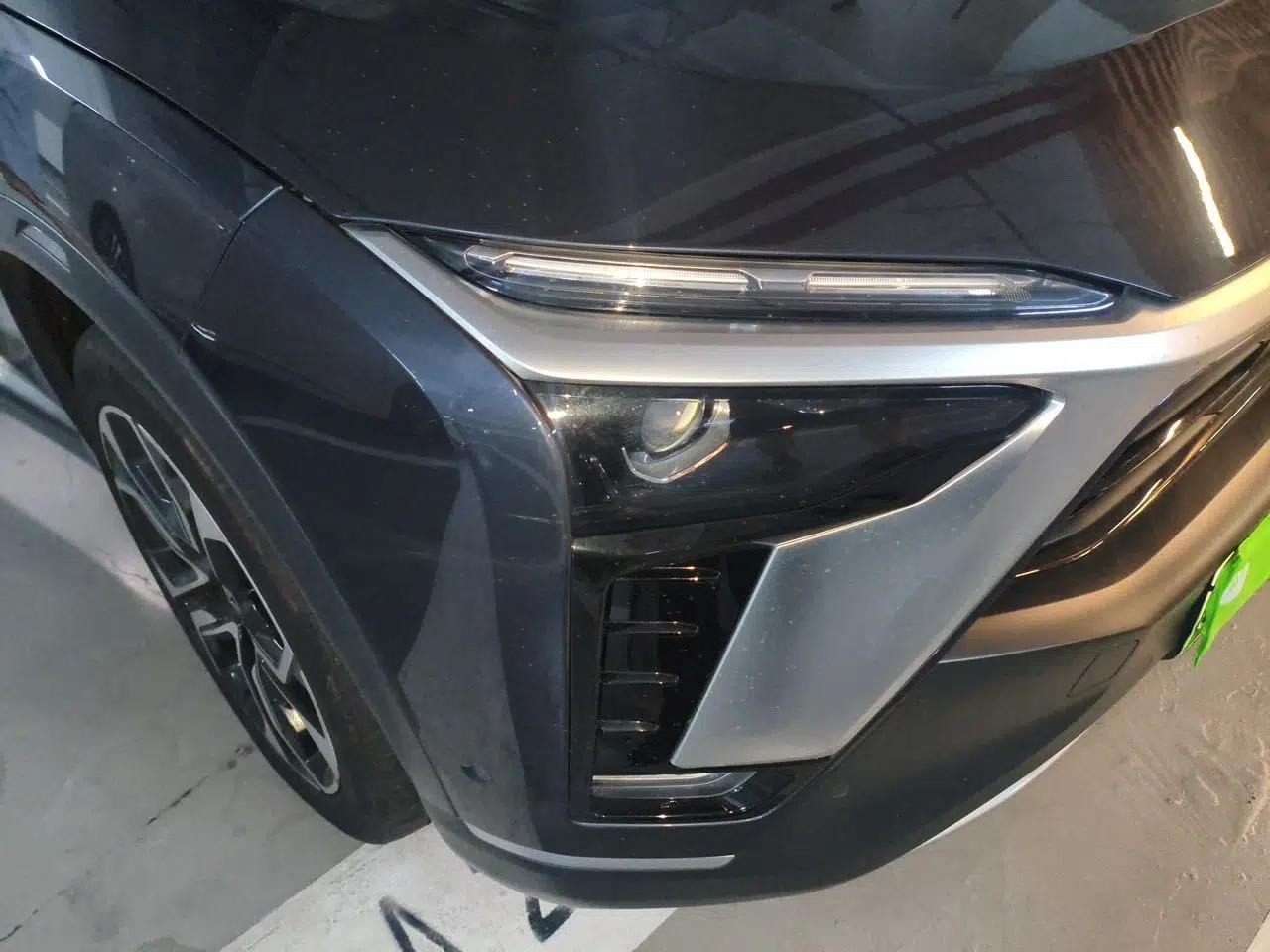 Nio ES8 2020 580 km Range Signature Edition Six-Seater Version — миниатюра 7