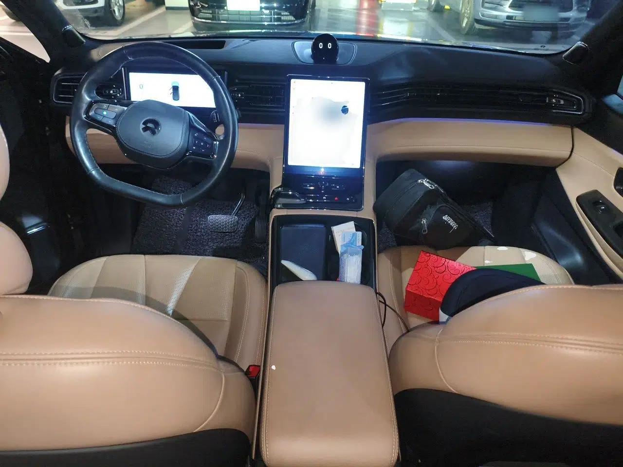 Nio ES8 2020 580 km Range Signature Edition Six-Seater Version — миниатюра 10