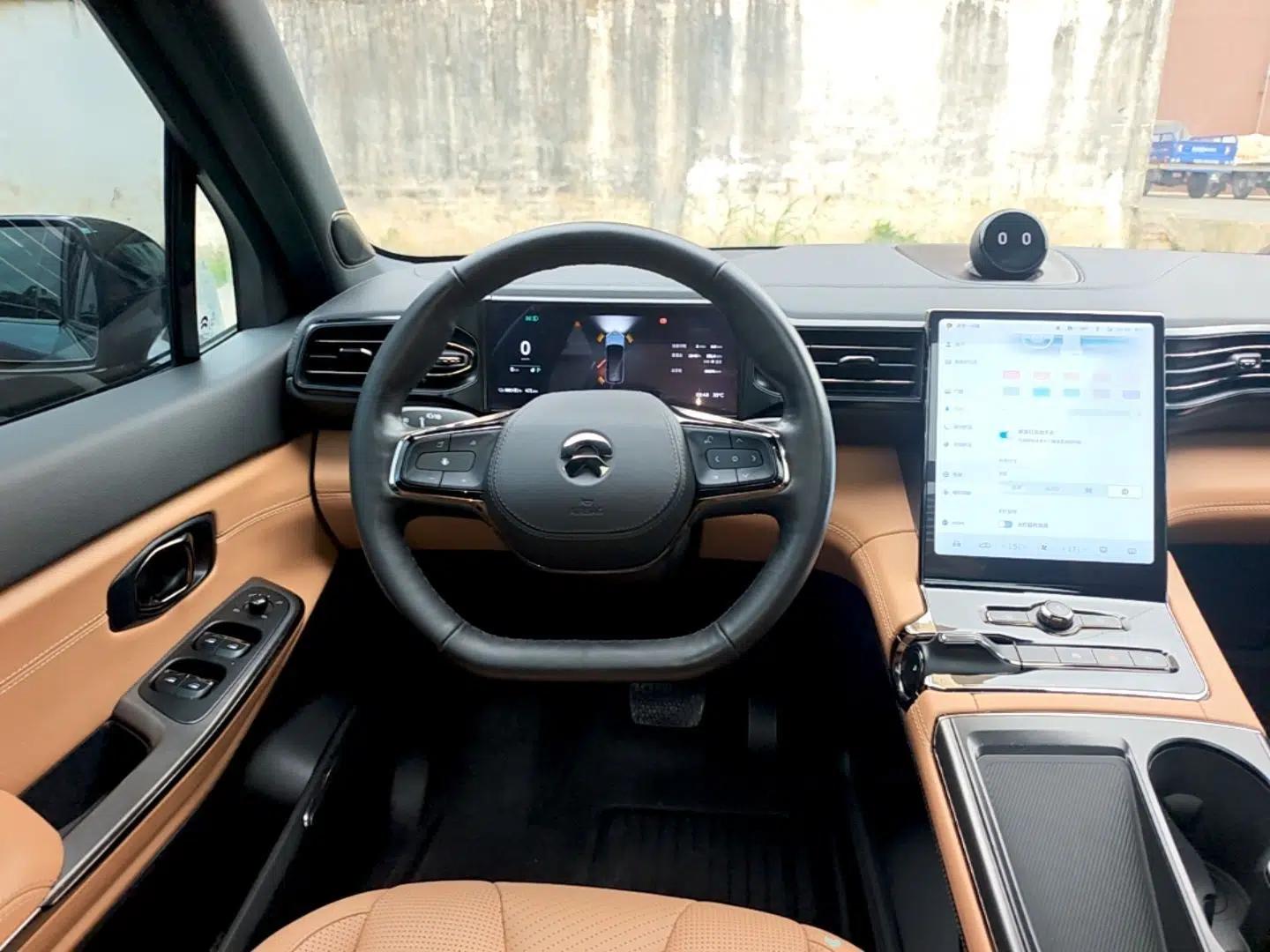 Nio ES8 2020 580 km Range Six-Seater Version — миниатюра 13