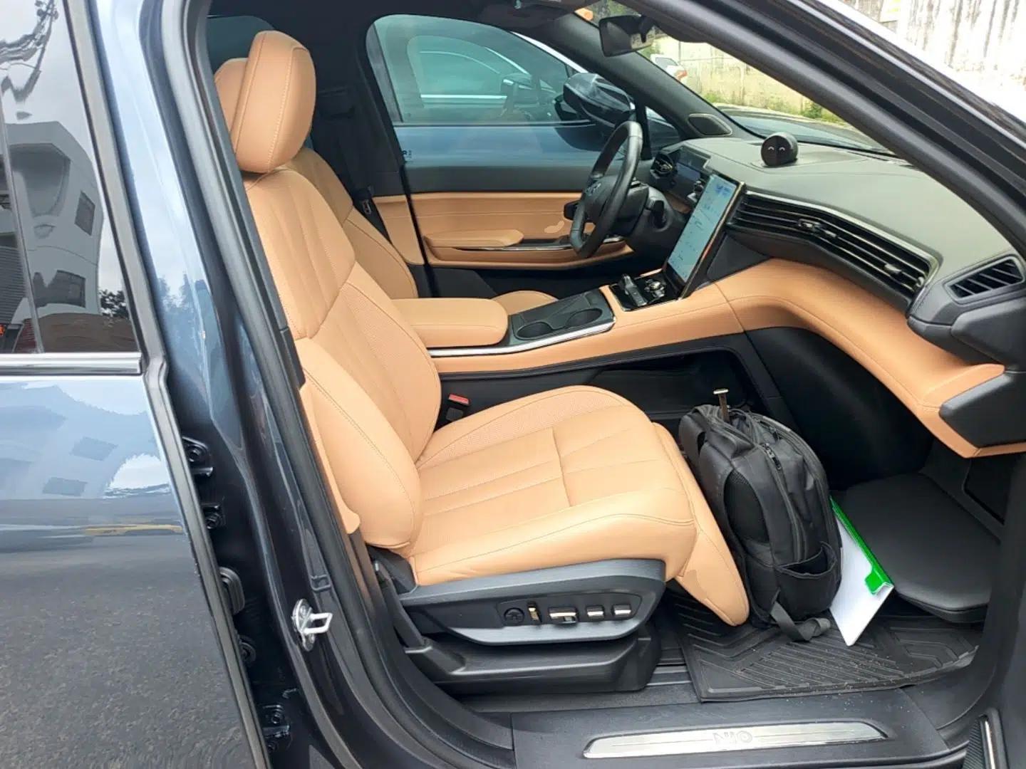 Nio ES8 2020 580 km Range Six-Seater Version — миниатюра 23