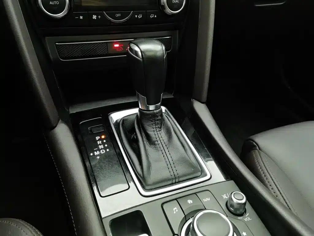 Mazda CX-4 2020 2.5L Automatic 2WD Blue Sky Driving Fun Edition — миниатюра 13