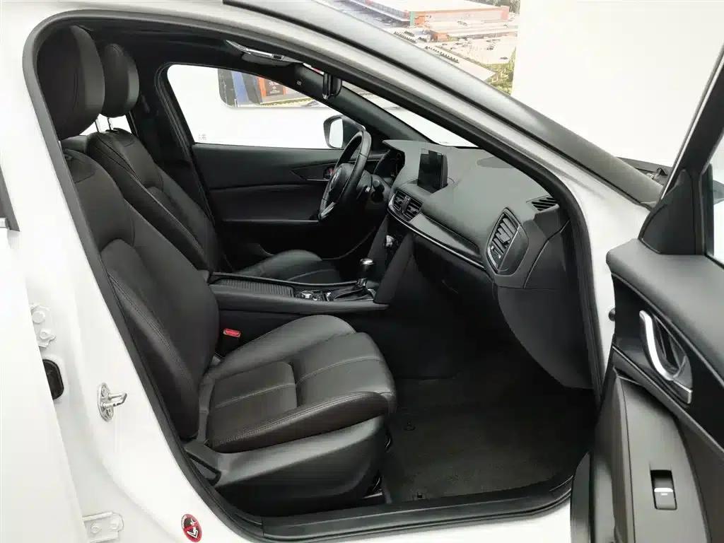 Mazda CX-4 2020 2.5L Automatic 2WD Blue Sky Driving Fun Edition — миниатюра 23