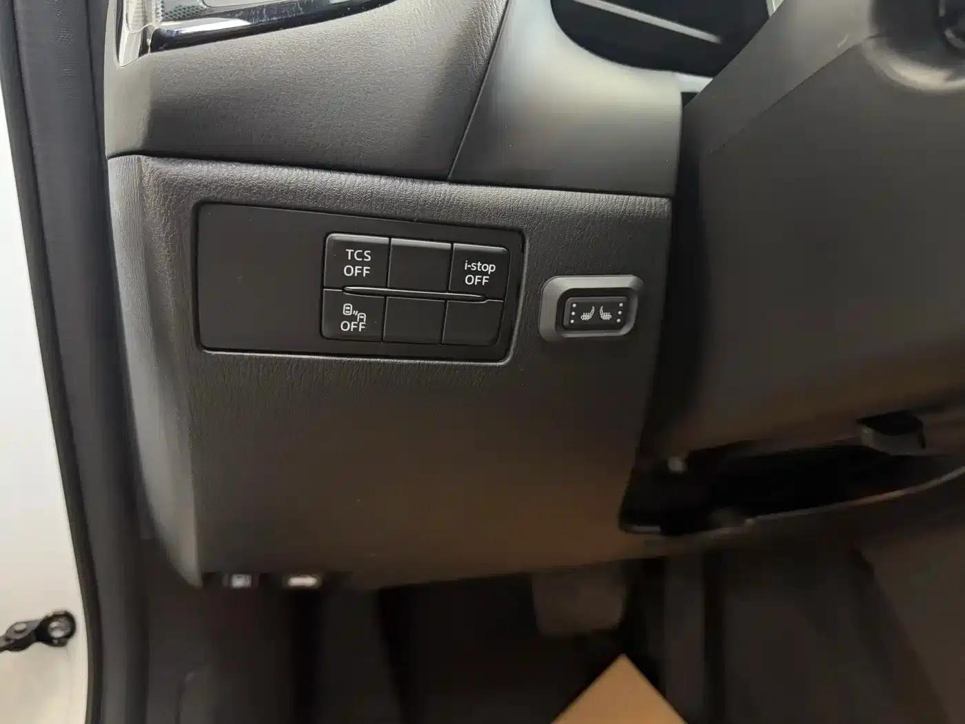 Mazda CX-4 2021 2.0L Automatic 2WD Blue Sky Vitality Edition — миниатюра 11