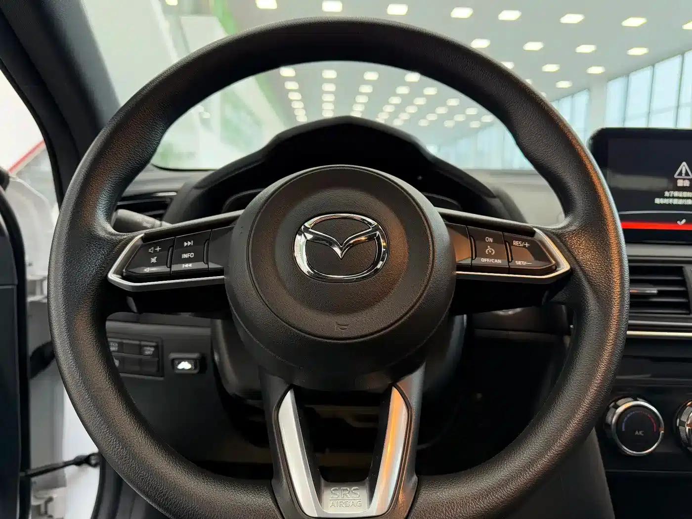 Mazda CX-4 2021 2.0L Automatic 2WD Blue Sky Vitality Edition — миниатюра 14