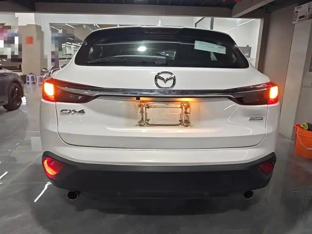 Mazda CX-4 2016 2.0L Automatic 2WD Blue Sky Vitality Edition — миниатюра 6