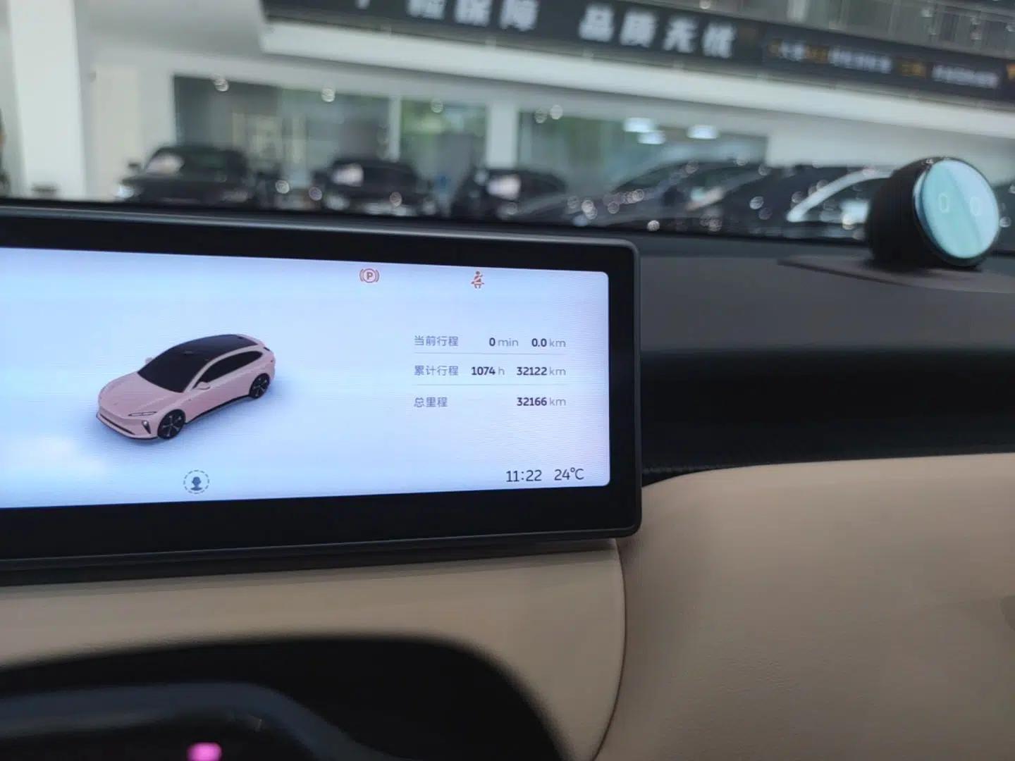 Nio ET5T 2024 75kWh Touring — миниатюра 15