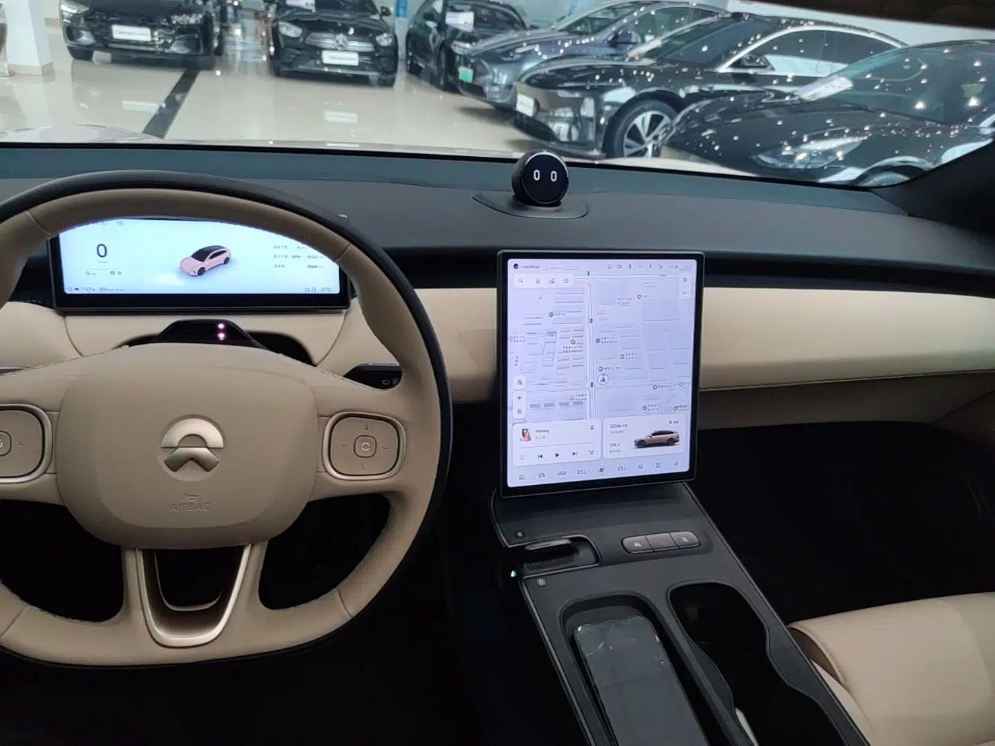Nio ET5T 2024 75kWh Touring — миниатюра 16