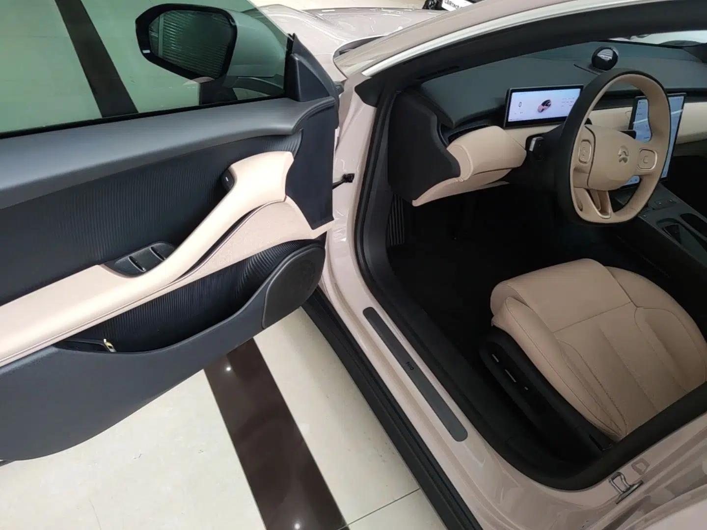 Nio ET5T 2024 75kWh Touring — миниатюра 19