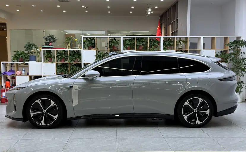 Nio ET5T 2025 75 kWh Touring — миниатюра 6